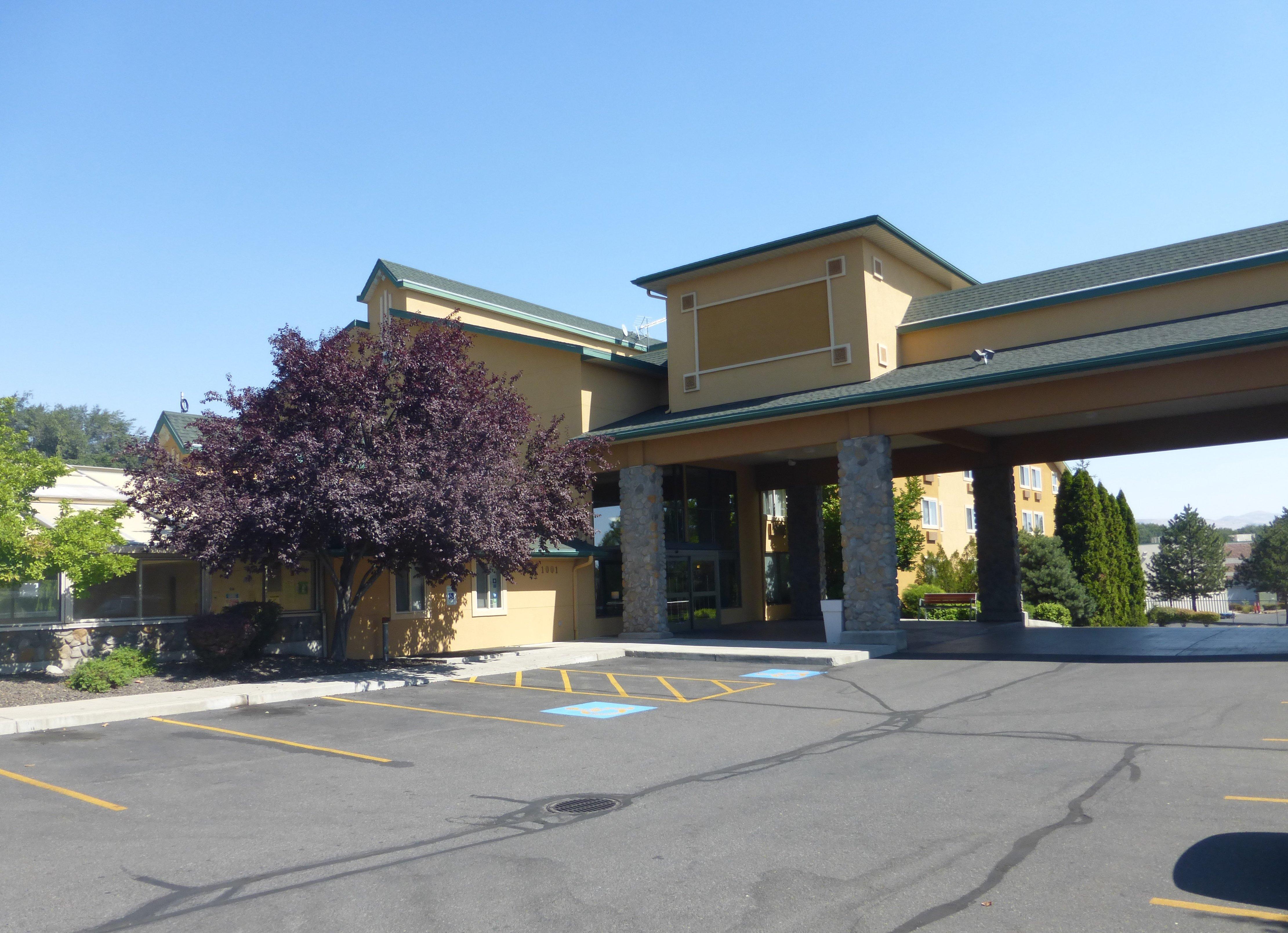 La Quinta Inn & Suites By Wyndham Yakima Downtown Екстериор снимка